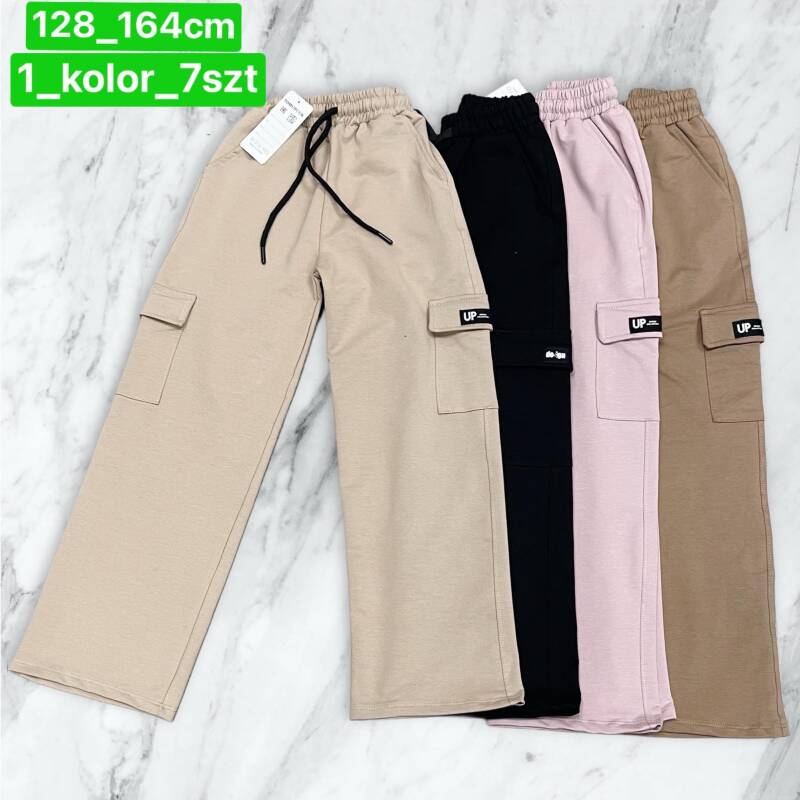 Spodnie chłopięca Roz 128-164. 1 kolor Paczka 7 szt. 1
