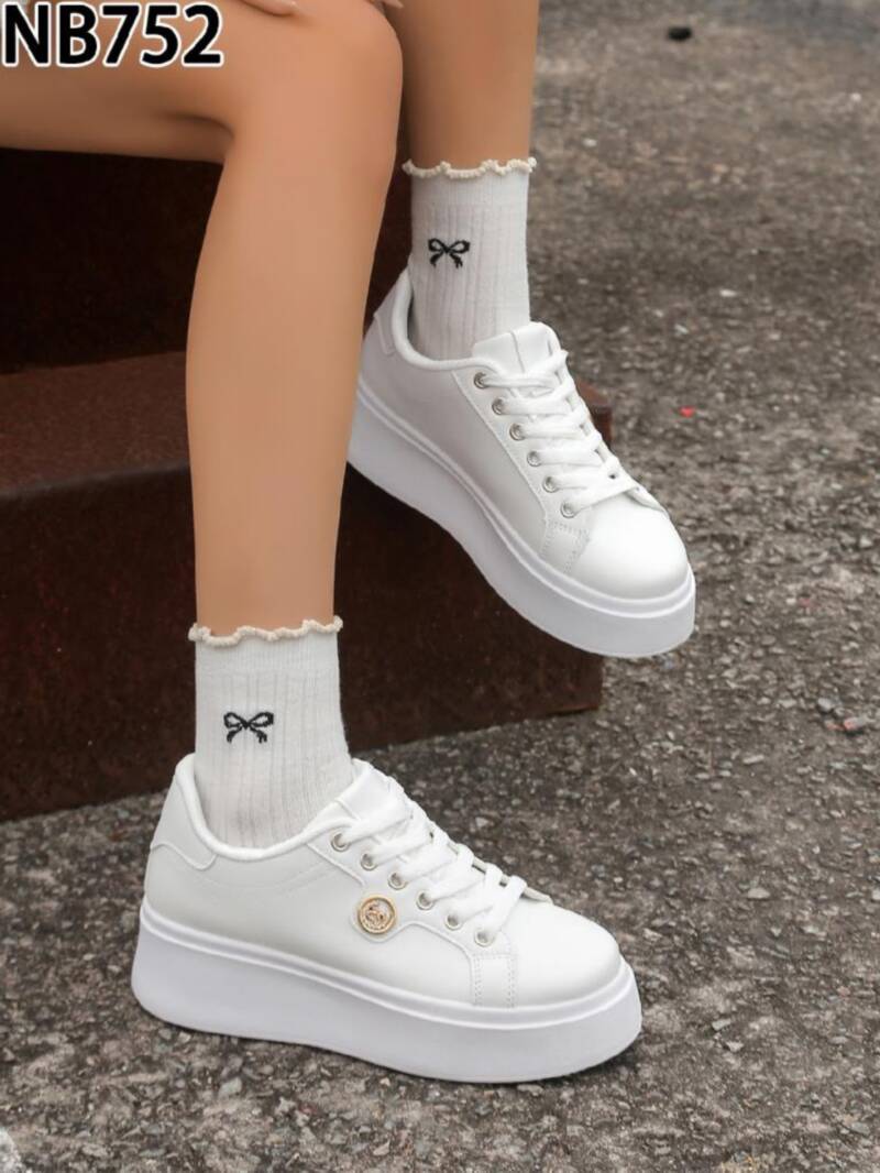 Trampki/Tenisówki Roz 36-41 / 12 par 1