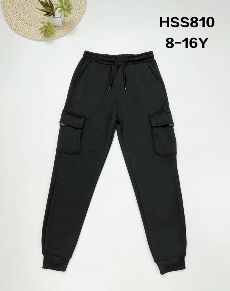 Spodnie dresowe chłopięce. Roz 8-16. 1 Kolor Paczka 5 szt. 1