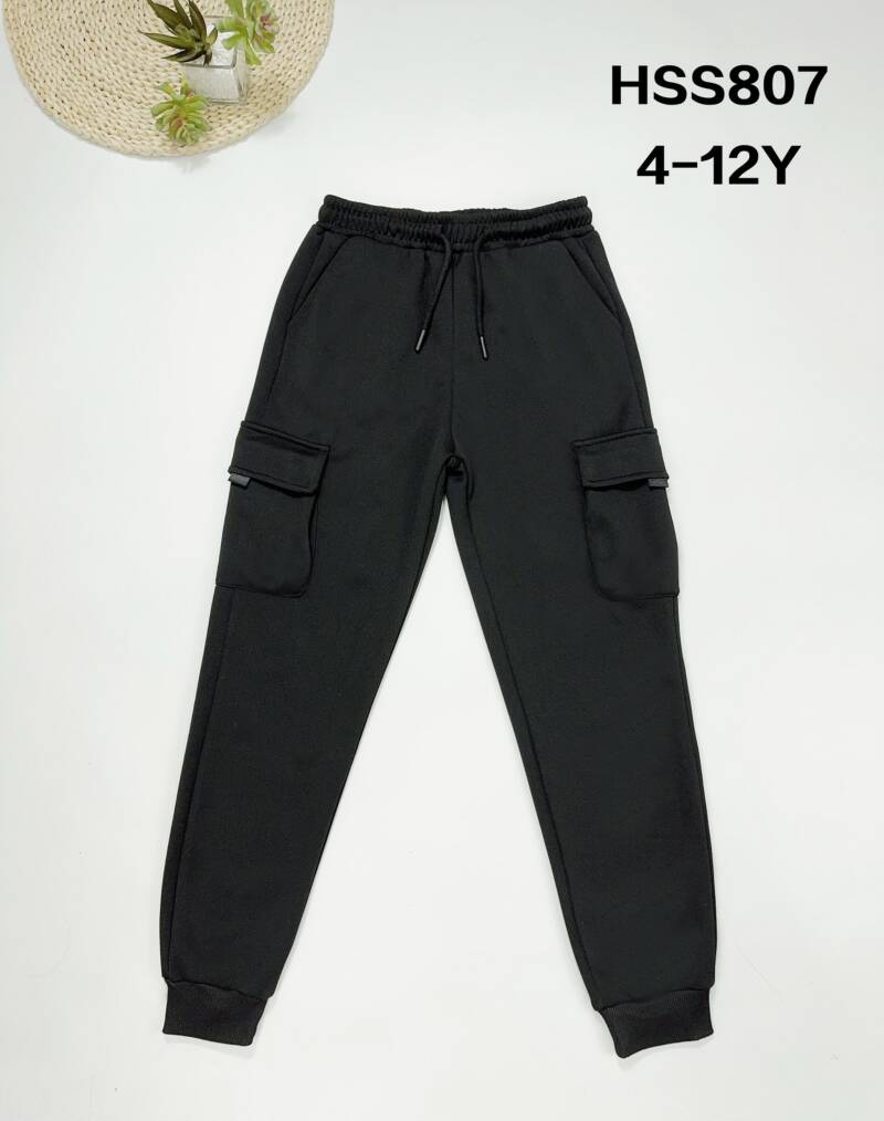 Spodnie dresowe chłopięce. Roz 4-12. 1 Kolor Paczka 5 szt.