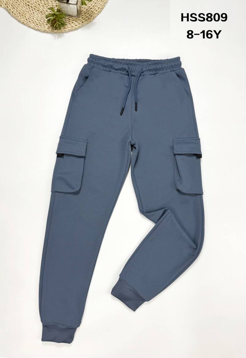 Spodnie dresowe chłopięce. Roz 8-16. 1 Kolor Paczka 5 szt.